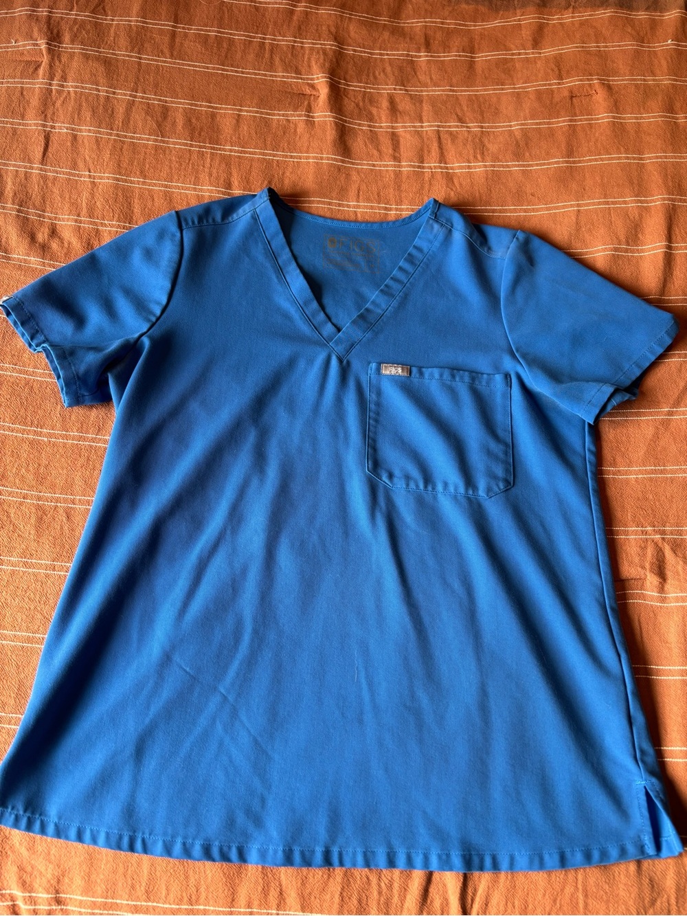 FIGS Catarina One Pocket scrub top - M Royal Blue